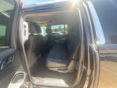 Used 2019 Chevrolet Suburban Premier AWD/4WD image 4