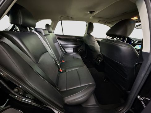 Used 2016 Subaru Outback 3.6R Limited image 27