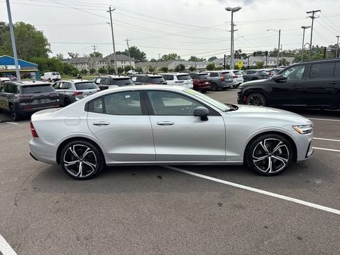 Used 2024 Volvo S60 B5 Core FWD image 28