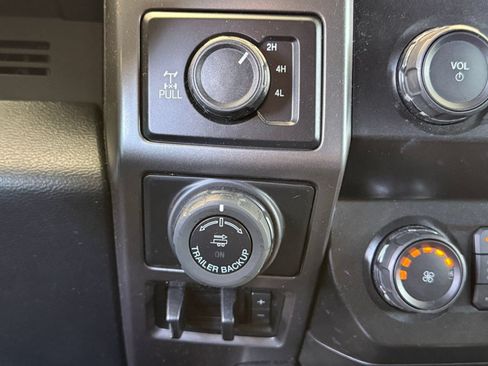 Used 2019 Ford F150 XLT w/ Equipment Group 302A Luxury AWD/4WD image 19