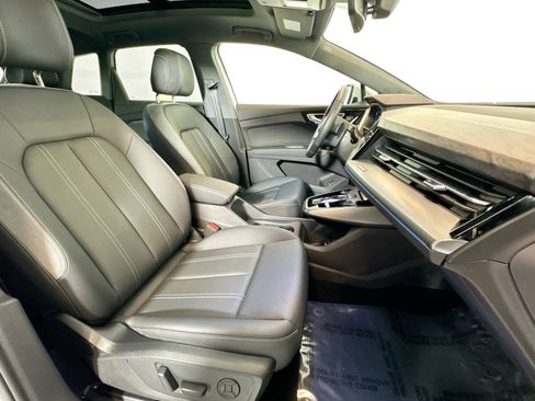 Used 2024 Audi Q4 e-tron Premium Plus image 26