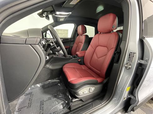 New 2026 Porsche Macan image 5