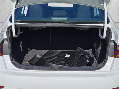 Used 2019 Volkswagen Jetta SEL w/ Cold Weather Package image 7