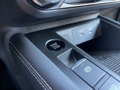 New 2025 Nissan Kicks SV w/ SV Premium Package image 11