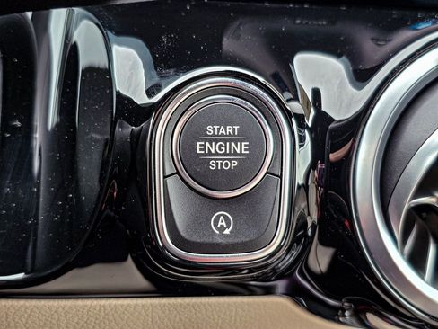 New 2025 Mercedes-Benz GLA 250 4MATIC image 21