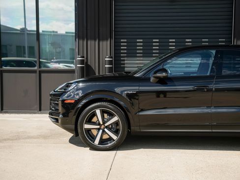 New 2026 Porsche Cayenne E-Hybrid image 11