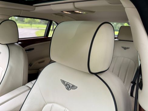 Used 2013 Bentley Mulsanne w/ Rear Entertainment Pkg image 17