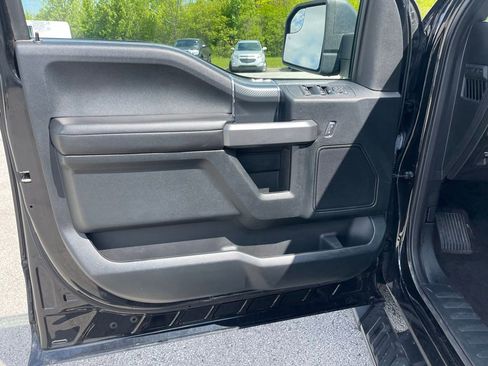 Used 2019 Ford F150 XLT w/ Equipment Group 302A Luxury AWD/4WD image 14