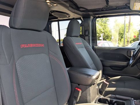 Used 2021 Jeep Gladiator Rubicon w/ Cold Weather Group AWD/4WD image 34