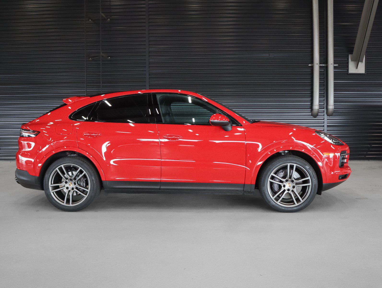 Certified 2023 Porsche Cayenne Coupe AWD/4WD image 11