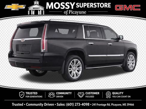 Used 2020 Cadillac Escalade ESV Luxury AWD/4WD image 4