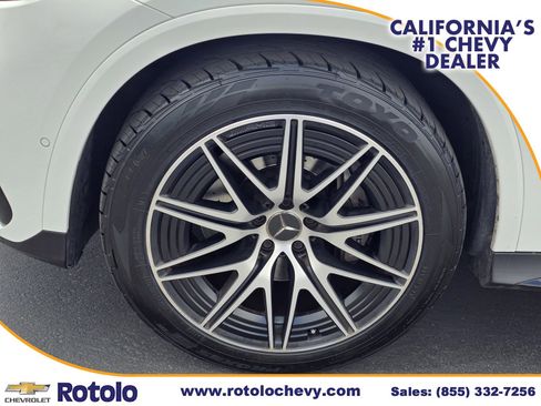 Used 2025 Mercedes-Benz GLC 43 AMG 4MATIC image 12