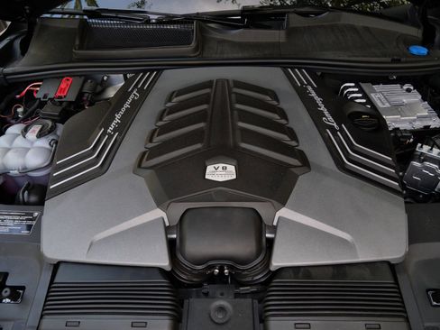 Used 2024 Lamborghini Urus Performante image 37