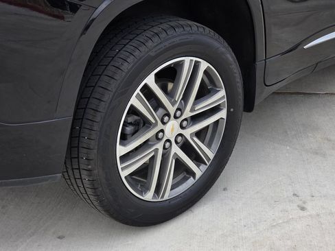 Used 2023 Chevrolet Traverse High Country w/ LPO, Floor Liner Package FWD image 40