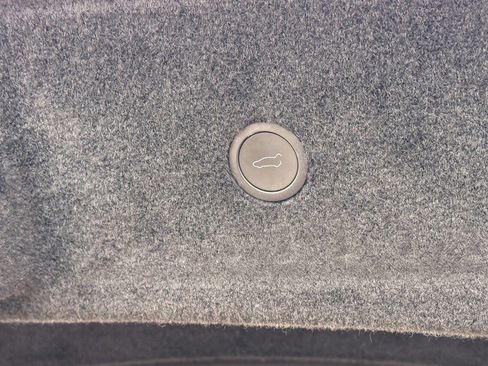 Used 2021 Tesla Model S Plaid image 23