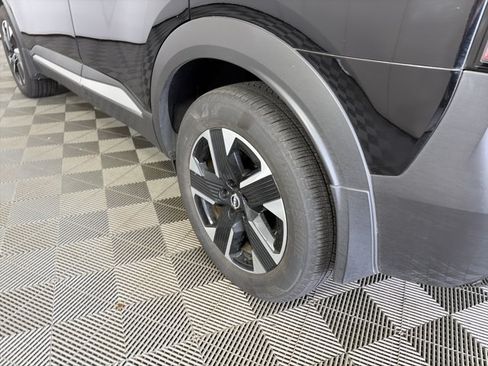 Certified 2025 Nissan Kicks SR AWD/4WD image 14