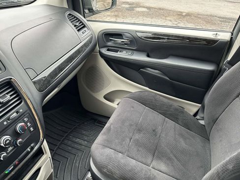 Used 2013 Dodge Grand Caravan SE FWD image 30
