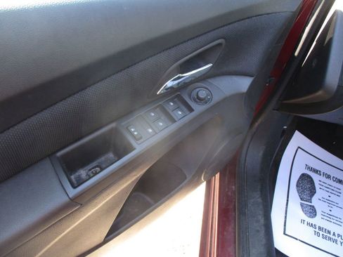 Used 2016 Chevrolet Cruze LT image 11