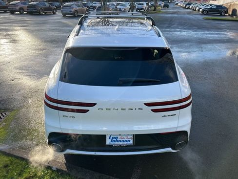 Used 2025 Genesis GV70 3.5T Sport w/ Sport Advanced Package image 6