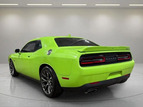 Used 2015 Dodge Challenger SRT w/ Technology Group image 16