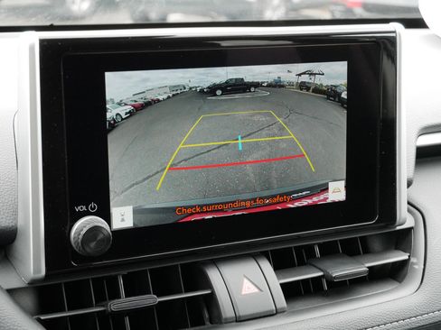 Certified 2025 Toyota RAV4 XLE AWD/4WD image 29