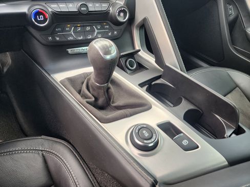 Used 2019 Chevrolet Corvette Stingray Coupe w/ 2LT Preferred Equipment Group image 29