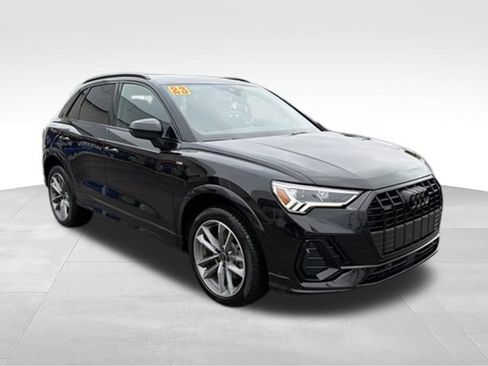 Used 2023 Audi Q3 2.0T Premium Plus w/ Premium Plus Package AWD/4WD image 7