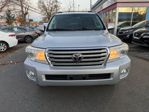Used 2013 Toyota Land Cruiser image 10