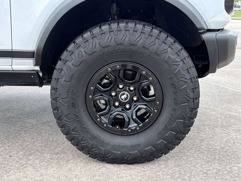 Used 2023 Ford Bronco Wildtrak AWD/4WD image 11