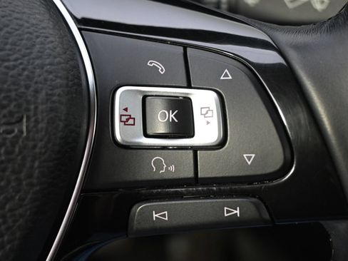 Used 2017 Volkswagen Jetta SEL FWD image 34