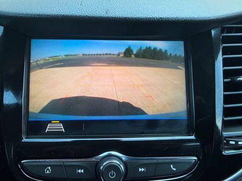 Used 2018 Chevrolet Trax LT w/ LT Convenience Package AWD/4WD image 10