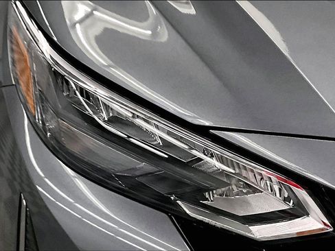 New 2025 Nissan Sentra SR w/ SR Premium Package FWD image 14
