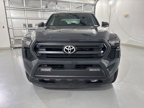 New 2025 Toyota Tacoma SR5 image 3