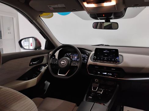Used 2023 Nissan Rogue SV FWD image 14