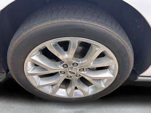 Used 2018 Ford Expedition Limited w/ Equipment Group 302A RWD image 21