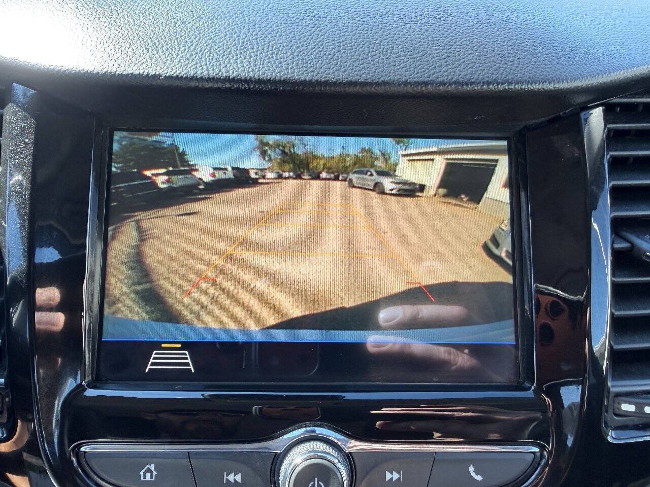 Used 2018 Chevrolet Trax LS AWD/4WD image 12