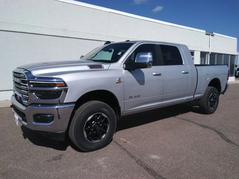 New 2026 RAM 2500 Laramie w/ Towing Technology Group image 2