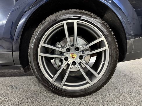 Used 2022 Porsche Cayenne S image 15