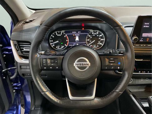 Used 2021 Nissan Rogue SV w/ Premium Package image 13