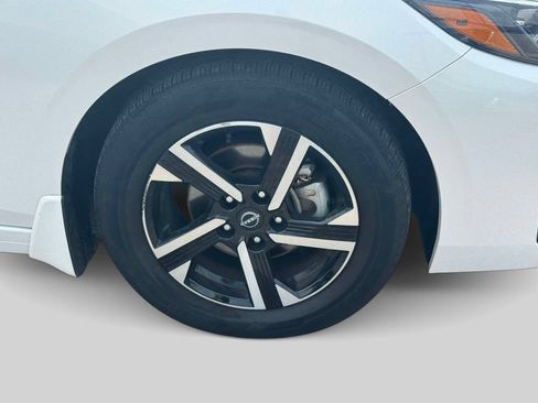Used 2024 Nissan Sentra SV FWD image 8
