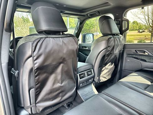 Used 2025 Lexus GX 550 AWD/4WD image 18