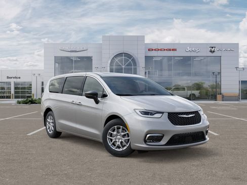 New 2026 Chrysler Pacifica Select FWD image 5