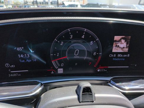 Used 2023 Cadillac Escalade V w/ LPO, ONYX Package image 21