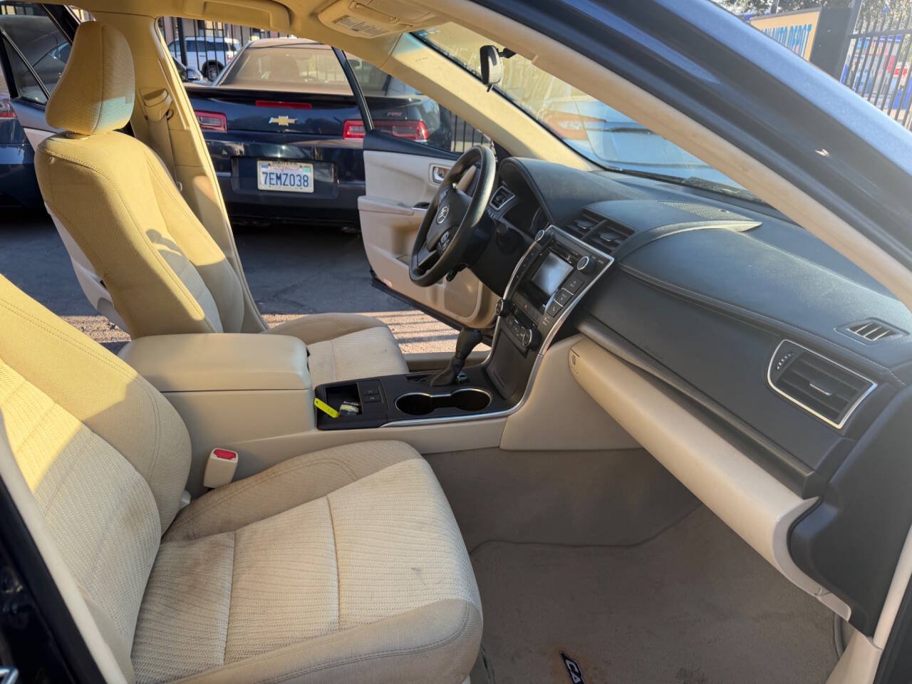 Used 2015 Toyota Camry LE FWD image 13