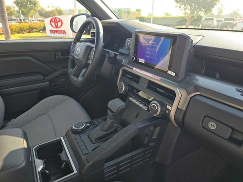 Certified 2026 Toyota Tacoma SR5 AWD/4WD image 10