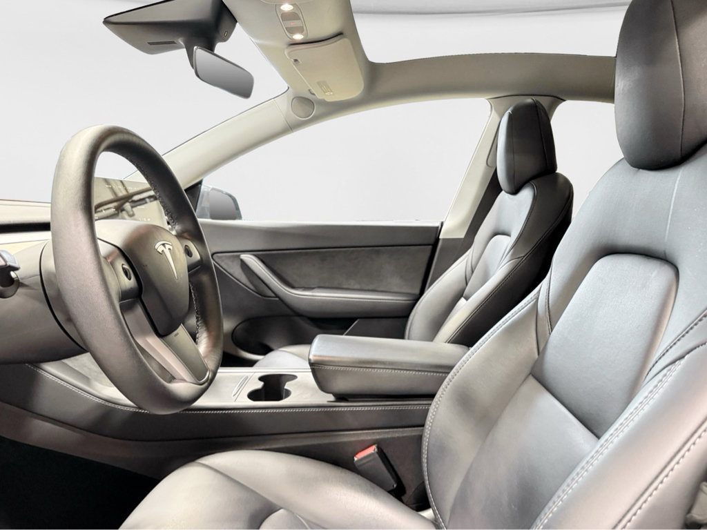Used 2022 Tesla Model Y Performance AWD/4WD image 15