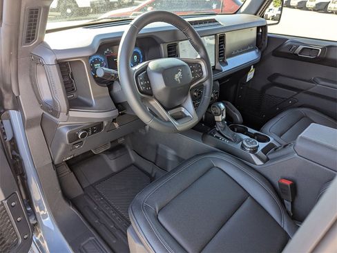 New 2025 Ford Bronco Badlands image 11