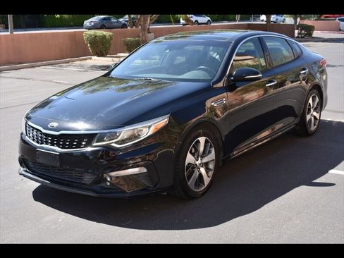 Used 2019 Kia Optima S w/ S Panoramic Sunroof Package FWD image 3