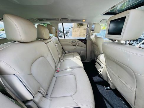 Used 2018 INFINITI QX80 DRIVER ASSISTANCE PACKAGE w/ Driver Assistance Package image 17