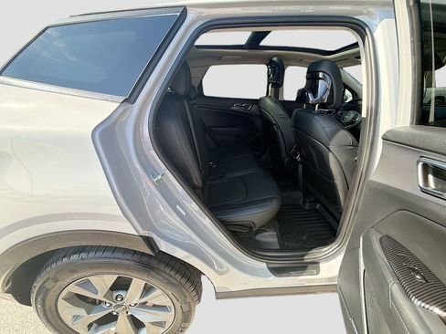 Used 2023 Kia Sportage SX image 31